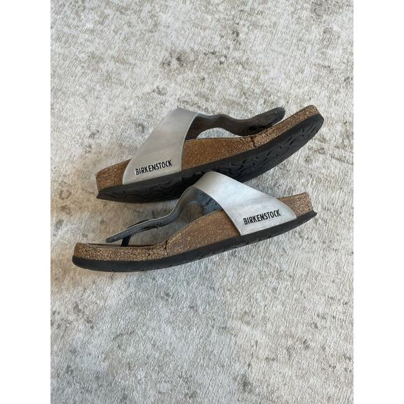 Birkenstock Size 39 Gizeh Birko Flor‎ Sandals Silver Leather Buckle Preloved - Picture 4 of 8